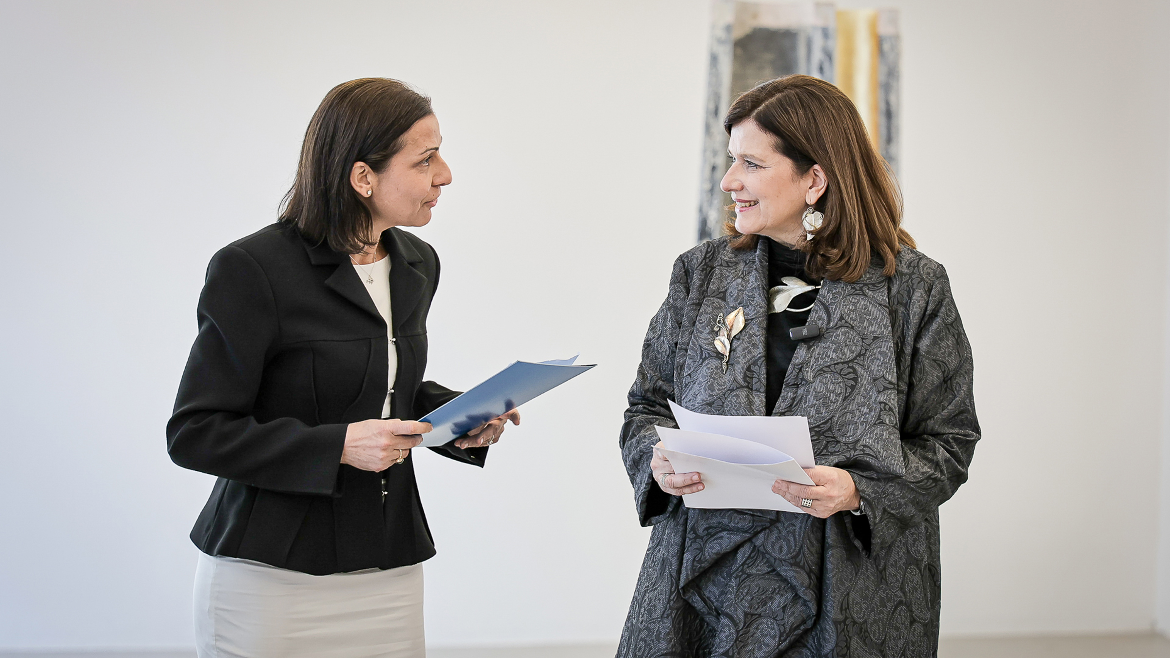 Dr Vasiliki Kassianidou at the exhibition "Beauty in Question"